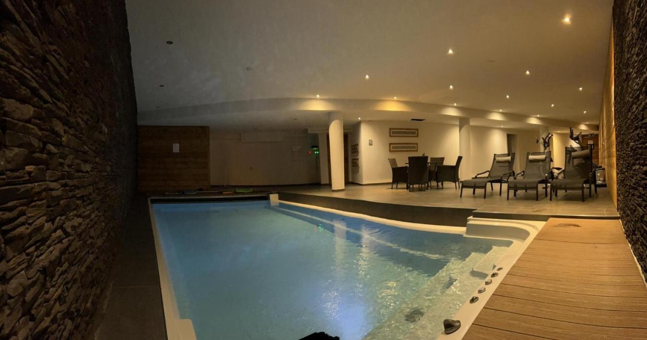 Superbe Appartement Champex-Lac Avec Piscine Et Sauna Exteriör bild