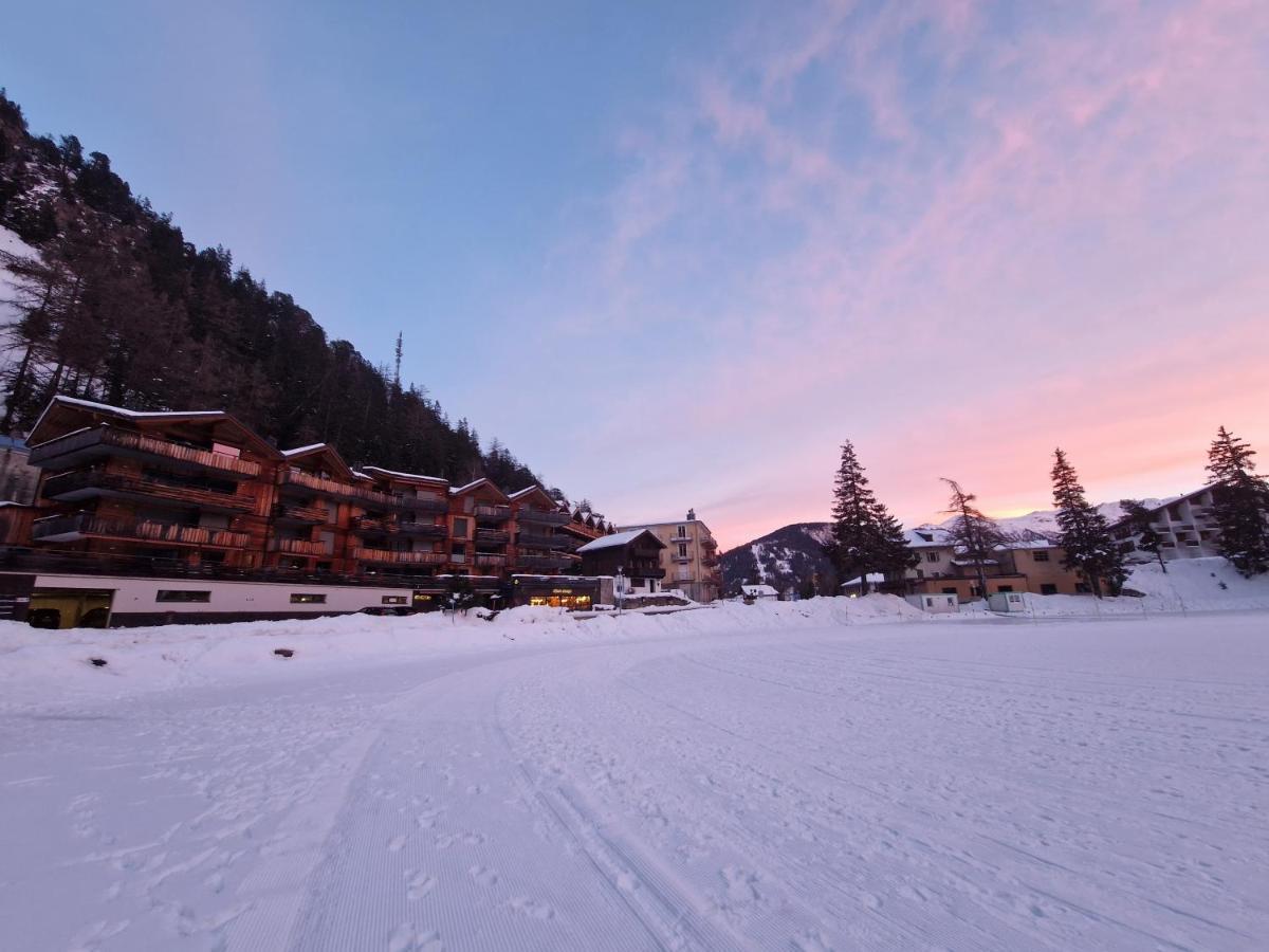 Superbe Appartement Champex-Lac Avec Piscine Et Sauna Exteriör bild